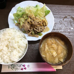 居喰処 光 - 2020/10/22
      本日の日替り 豚味噌焼き定食 500円