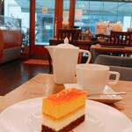 パティスリー モンプリュ 本店