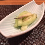 아지토 와카나 - 입가심은 기쿠치 사장님의 정성 어린 서비스입니다.