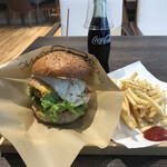 ガストロ 29 オーガニック - 神戸牛ダブルチーズバーガー　セットポテト　コーラ