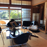 心晴 - 琴までありました！
      縁側にはポカポカするペア席