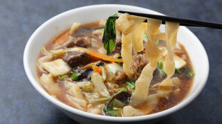 Honkon Chuu Bou - 牛バラ刀削麺