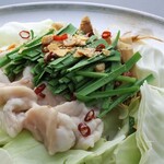 釜焼鳥本舗 おやひなや - 料理写真:博多名物！もつ鍋！醤油ベースのオリジナルスープ！