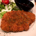 味・ma-ru - 「豚ロースカツセット」（1,200円）。トンカツは衣サクサクでお肉はめっちゃ柔らかくてジューシー。