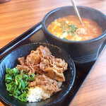 カルビ丼とスン豆腐専門店 韓丼 - 