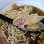 中華そば さわ - わんたんの餡がピカイチ