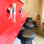 ラーメン二郎 - 店内の様子