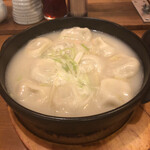 熱々肉汁餃子 あじくら - 