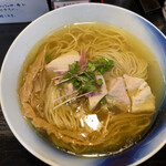 ロックンビリーS1 - 塩らあめん鶏チャーシュー。日本で一番美味しい塩ラーメンだと思う。