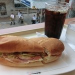 ドトールコーヒーショップ - 料理写真:チキンと生ハムのアボガドソース