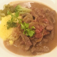 スンガリー 新宿東口本店 - ビーフストロガノフ