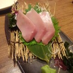 海へ - 本マグロの中とろ刺し（食いかけ）