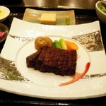 神戸牛511 - 黒毛和牛モモ窯焼きステーキ