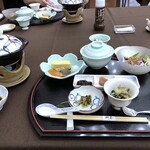 御花 - ◆席に案内されると、既にいくつかのお料理が用意されていました。