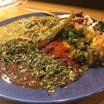 カレー独歩ちゃん - 勝手に追加してくれたチリペッパー。ちょうど良い辛さになりました。