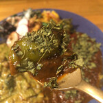 カレー独歩ちゃん - カスリメティどっさりのエビ味噌カレー