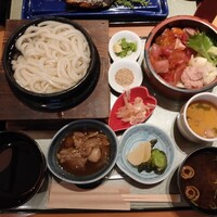大山鶏と鮮魚 居酒屋 まいか - 