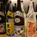 Katsuragi - 焼酎は芋、麦、米、黒糖など豊富にご用意。特に芋焼酎は珍しい銘柄もあります。