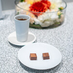 おかしやうっちー - 水ちょことお茶