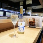 Miyagino Sakana To Akazu No Osushi Sakanaga Sakana - スパークリングワイン