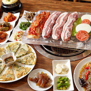 2h飲み放題付 女子会コース デザートもセット 看板メニューサムギョプサルやチヂミ トッポギなど女性に人気の限定プラン 全10品3 850円 豚どん トンドン 蒲田 韓国料理 食べログ