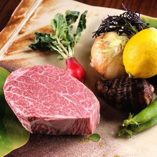 A total of 12 courses that can be used for various occasions starting from 4,400 yen