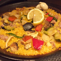 スペイン料理 La Cazuela 三ノ宮 ミント神戸店 - 山の幸のパエリア