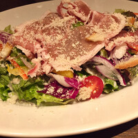 スペイン料理 La Cazuela 三ノ宮 ミント神戸店 - 生ハムのシーザーサラダ