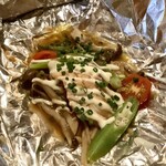 活海酒 - 【お通しのひとつ】鮭のホイル焼き