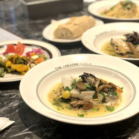 THE THEATRE TABLE - 真鯛の白ワイン蒸し なめこと春菊の葛餡仕立て/2,400円(税込)