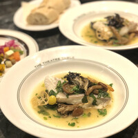 THE THEATRE TABLE - 真鯛の白ワイン蒸し なめこと春菊の葛餡仕立て/2,400円(税込)