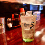 Kushibukurou - 山崎ハイボール@590円：グラスは白州ですが。