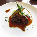 レストラン センカ - オーストラリア産牛フィレ肉のポワレ 地場野菜添え シンボリックなリヨネーズソース
