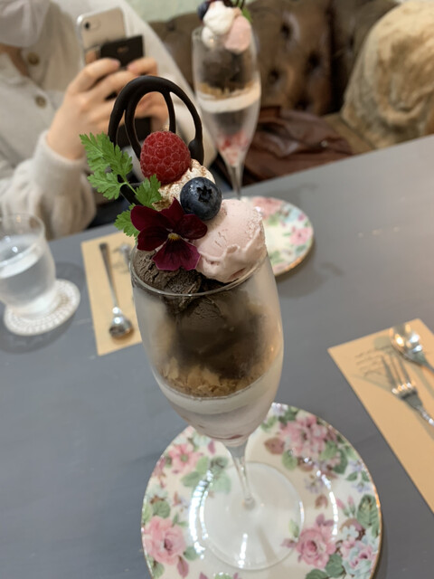 ハンモックに揺られながらのパフェ By Tabearuki Jp カシェット Cachette 横須賀中央 カフェ 食べログ ハンモックに揺られながらのパフェ By Tabearuki Jp カシェット Cachette 横須賀中央 カフェ 食べログ