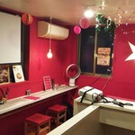 Kitchen723 - ピンクを基調とした店内