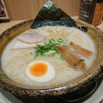 越後秘蔵麺 無尽蔵 - 豚骨塩らーめん(2020.10)