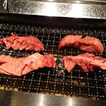 個室焼肉・神戸牛官兵衛 - 