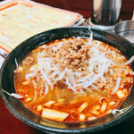 龍宮楼飯店 - 台湾ラーメン