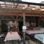 アルプスの里 - 店舗前