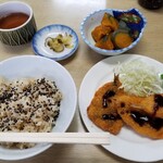 かつや食堂 - 