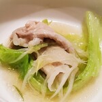 きんのぶた - 細切りの白髪ねぎと共に・・・