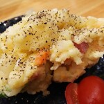 焼き鳥 ばかちん - 我慢しきれなくてオーダしたポテサラハーフ