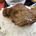 小笹飯店 - 豚ロース肉 オンザライス