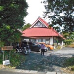 そば処石奈多 - 敷地の入り口