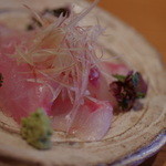 魚菜料理 縄屋 - 甘鯛（あまだひ）と石鯛（いしだひ）の指身（さしみ）