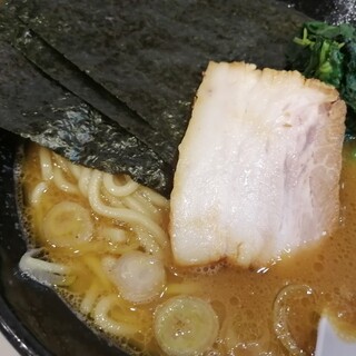 中央区でおすすめのグルメ情報 徳島ラーメン をご紹介 食べログ 中央区でおすすめのグルメ情報 徳島ラーメン をご紹介 食べログ