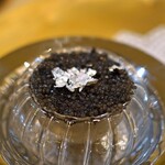 トゥ・ラ・ジョア - 天然トラフグ　キャビアのせ