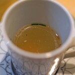 トゥ・ラ・ジョア - トラ河豚のコンソメ