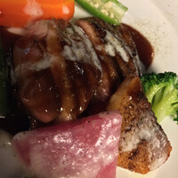 キャラント キャトル - 鴨のロースト木苺ソース