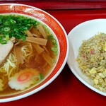 Youraku - ﾗｰﾒﾝ半ﾁｬｰﾊﾝｾｯﾄ800円